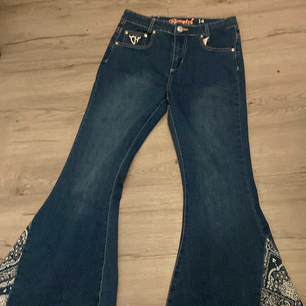 Elegant Dark Blue Flare Jeans with Paisley Accents